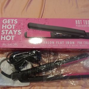 NIB Hot Tools Flat Iron